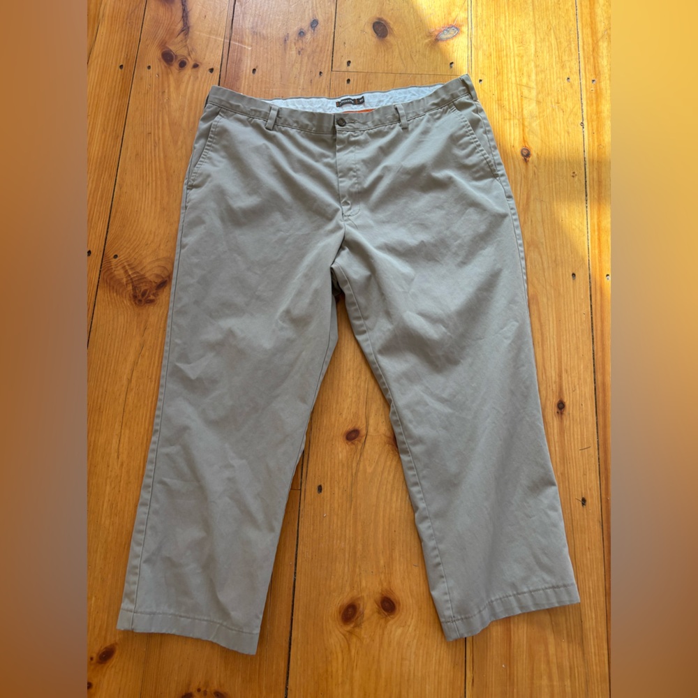Dockers D3 Classic Fit Khaki Pants Mens 44x32 Beige Chino Casual Work